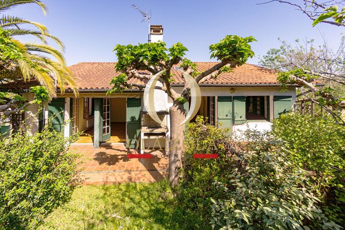 Image No.1-3 Bed House for sale
