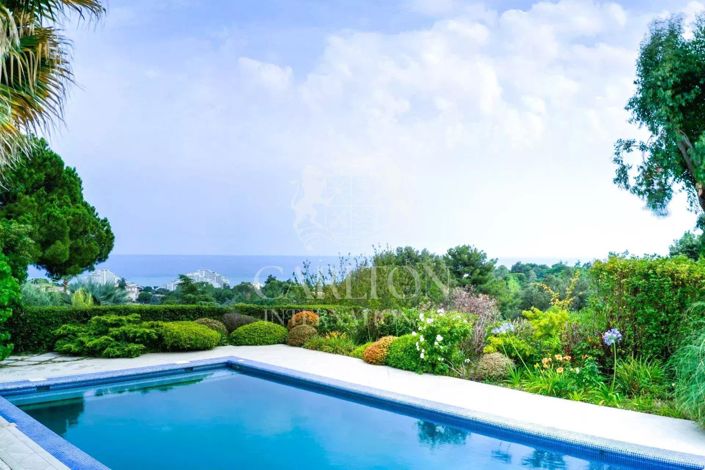 Image No.1-4 Bed House for sale
