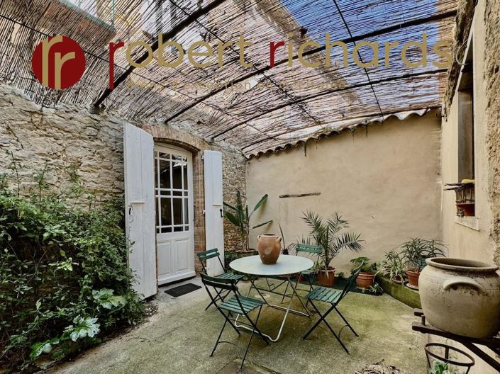 Image No.1-4 Bed House for sale