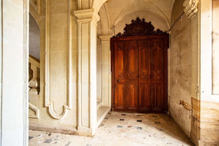 Image No.5-8 Bed Property for sale