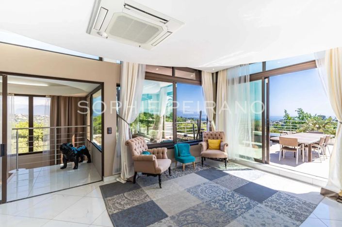 Image No.4-6 Bed House for sale