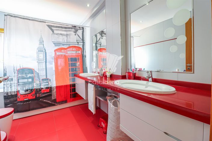 Image No.11-4 Bed House for sale