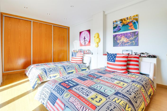 Image No.16-4 Bed House for sale