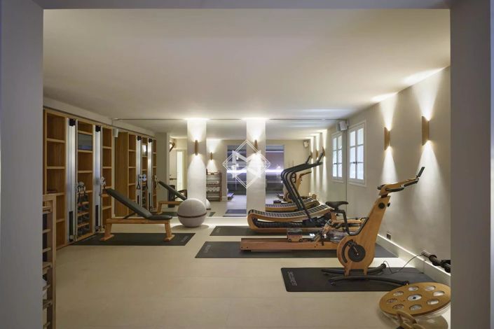 Image No.20-8 Bed House for sale