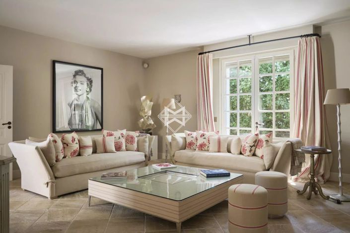 Image No.7-8 Bed House for sale