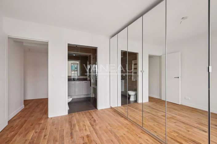 Image No.11-3 Bed Apartment for sale