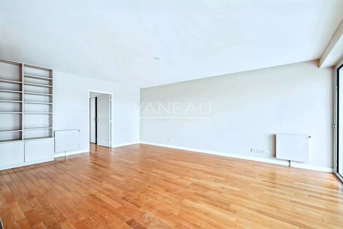 Image No.3-3 Bed Apartment for sale