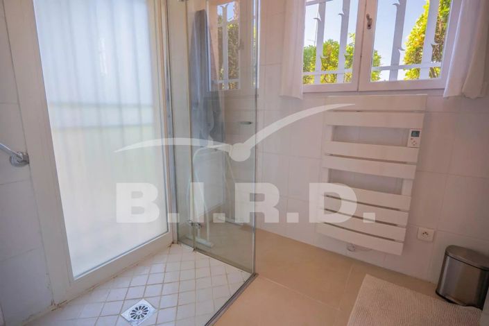 Image No.8-3 Bed Apartment for sale