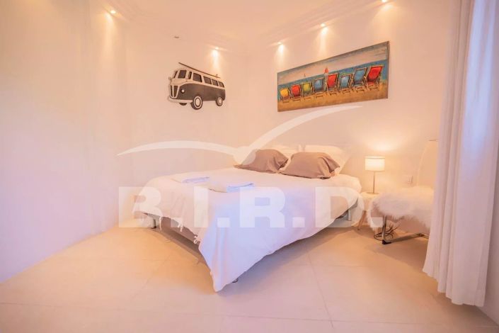 Image No.9-3 Bed Apartment for sale