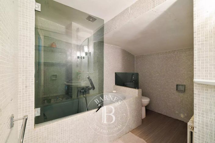 Image No.23-5 Bed House for sale