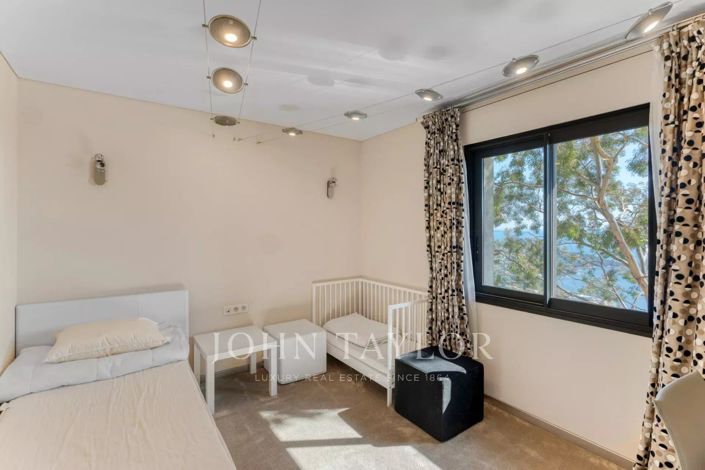 Image No.15-4 Bed House for sale