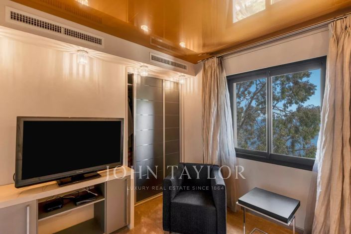 Image No.18-4 Bed House for sale