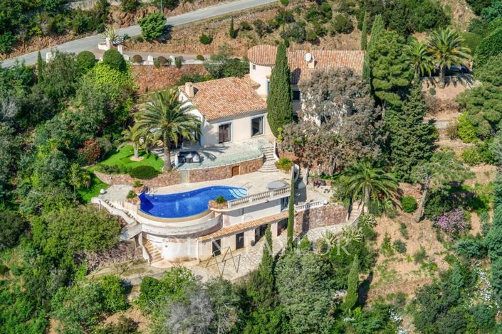 Image No.2-4 Bed House for sale