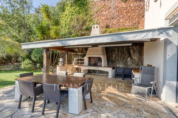 Image No.7-4 Bed House for sale