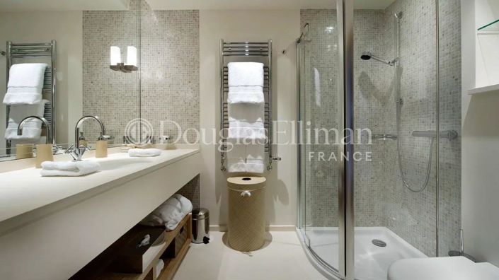 Image No.32-7 Bed House for sale