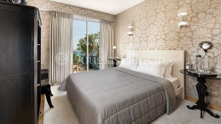 Image No.35-7 Bed House for sale