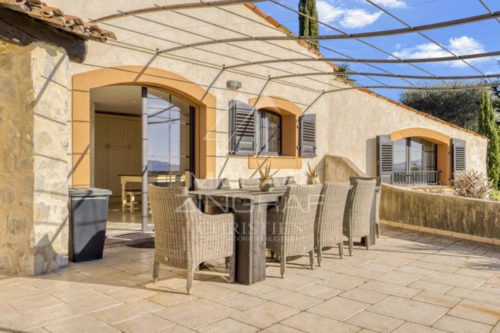 Image No.10-3 Bed House for sale