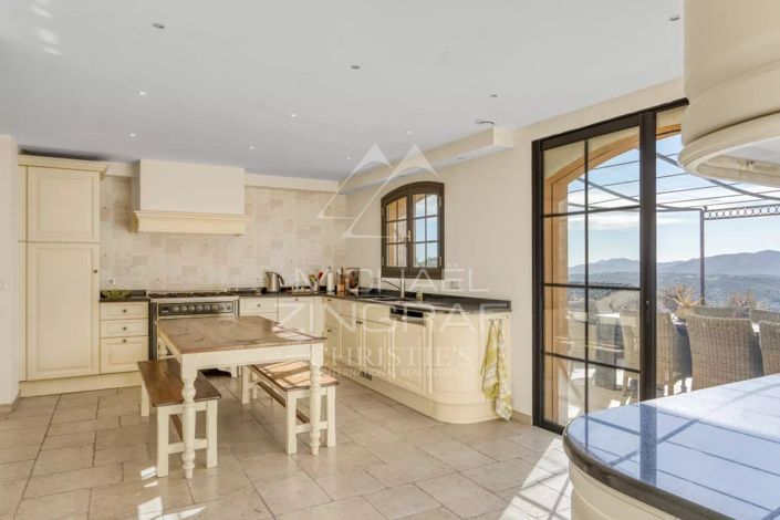 Image No.8-3 Bed House for sale