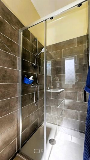 Image No.10-3 Bed House for sale