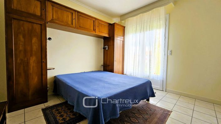 Image No.8-3 Bed House for sale