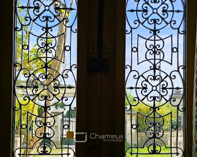 Image No.5-8 Bed House for sale