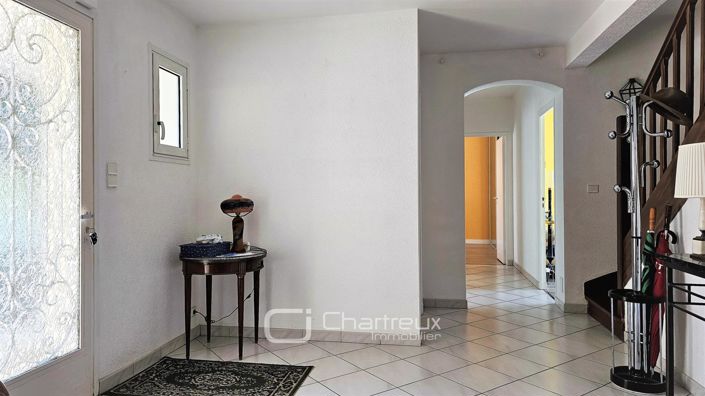 Image No.5-5 Bed House for sale