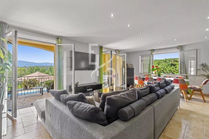 Image No.2-5 Bed House for sale