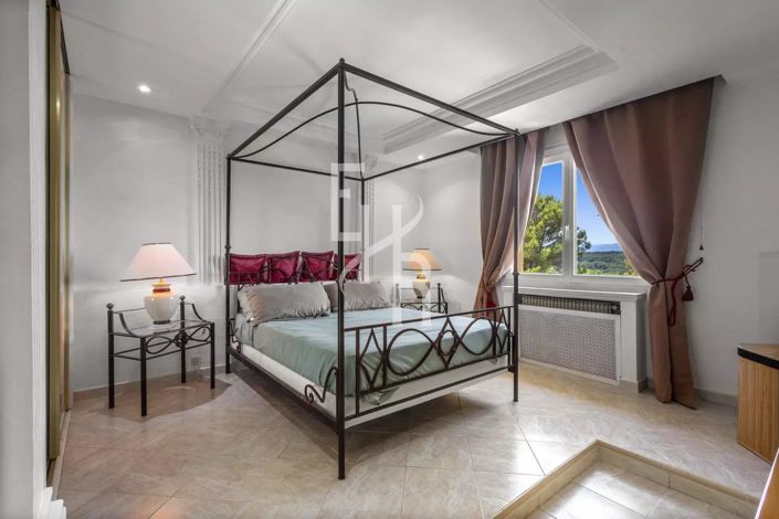 Image No.23-5 Bed House for sale