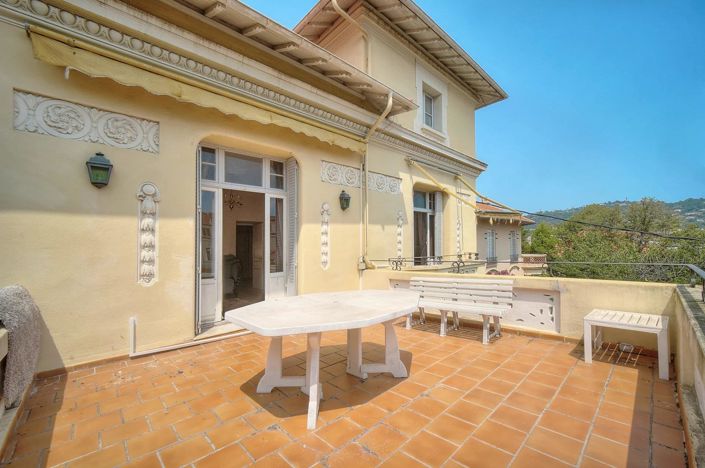 Image No.11-8 Bed House for sale