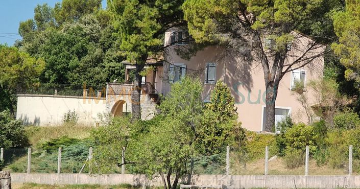 Image No.1-4 Bed House for sale