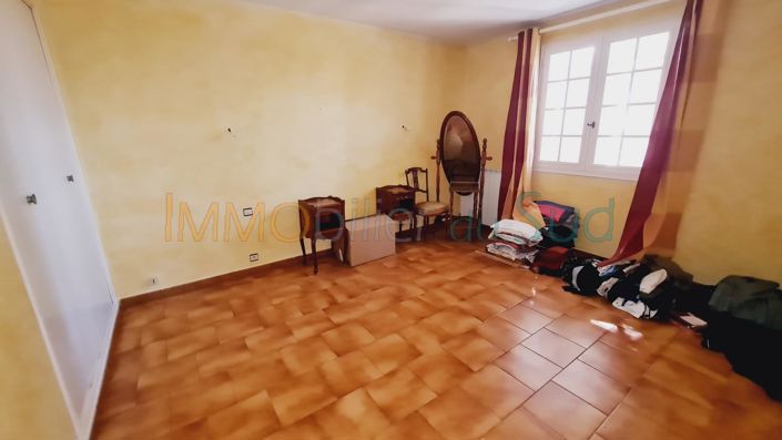 Image No.18-4 Bed House for sale