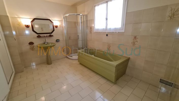 Image No.19-4 Bed House for sale