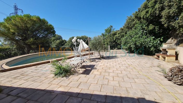 Image No.8-4 Bed House for sale