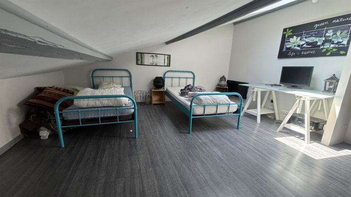 Image No.10-3 Bed House for sale