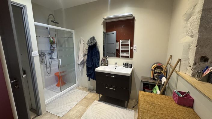 Image No.8-3 Bed House for sale