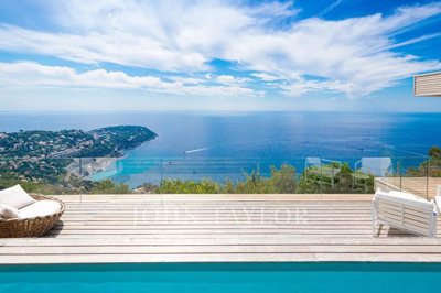 6 Bed House for sale