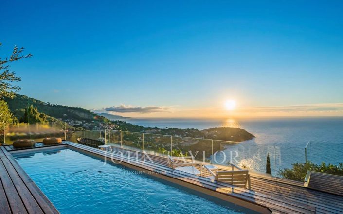 Image No.32-6 Bed House for sale