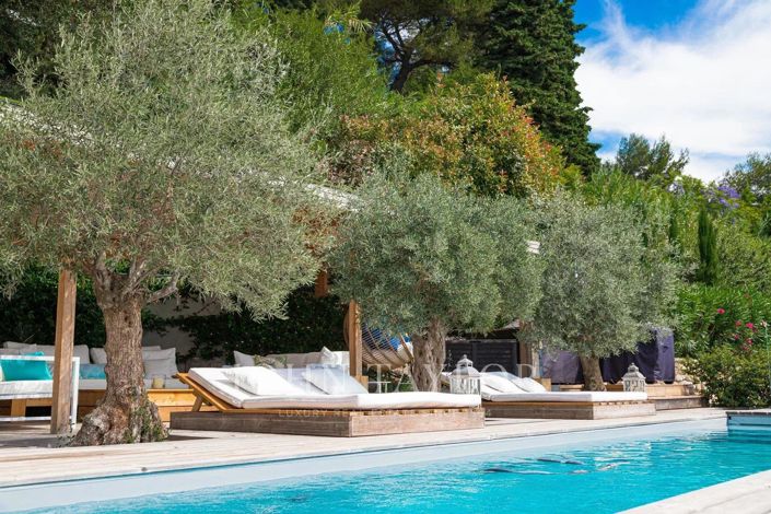 Image No.5-6 Bed House for sale