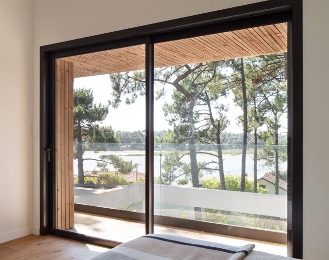 Image No.12-5 Bed House for sale