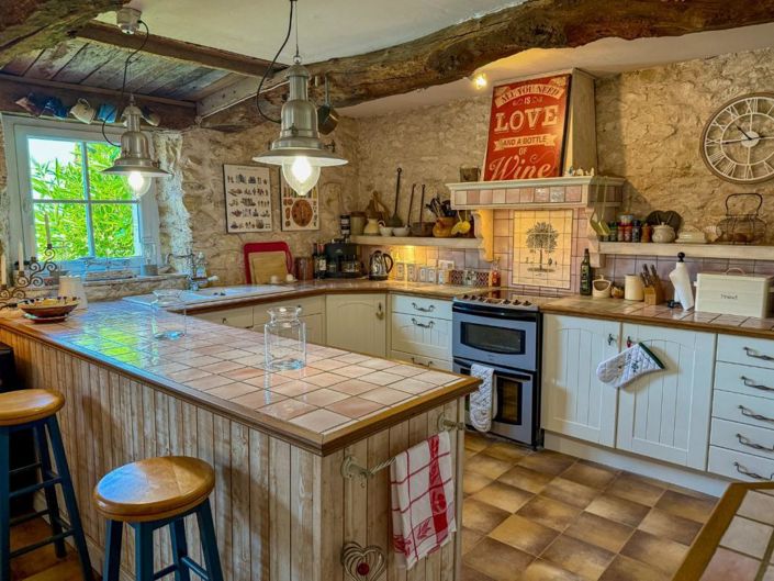 Image No.6-3 Bed House for sale