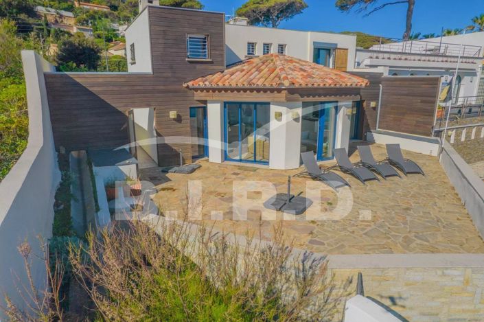 Image No.2-5 Bed House for sale