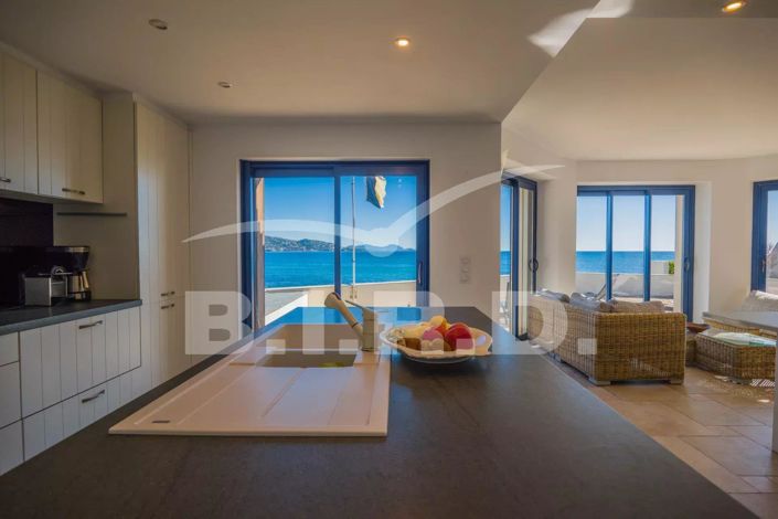 Image No.3-5 Bed House for sale