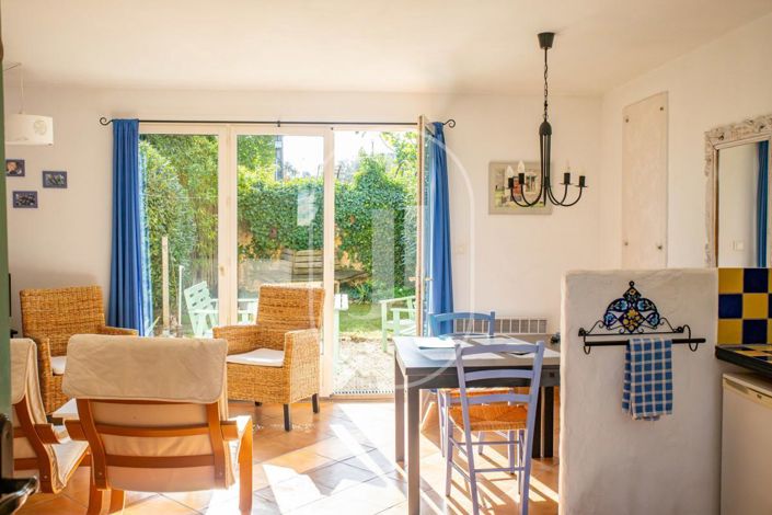 Image No.10-3 Bed House for sale