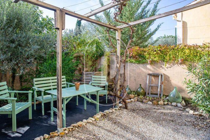 Image No.15-3 Bed House for sale