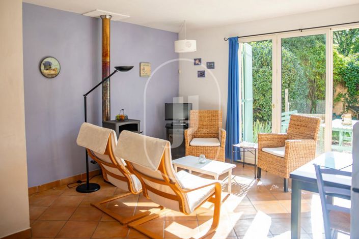 Image No.9-3 Bed House for sale