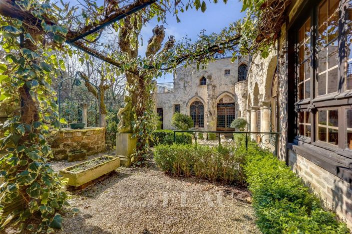 Image No.3-5 Bed House for sale