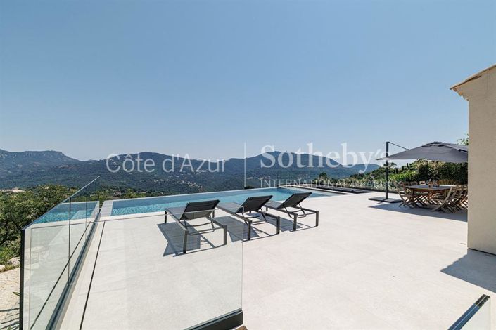 Image No.16-6 Bed House for sale