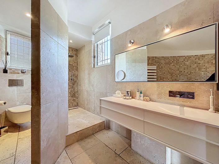 Image No.15-House for sale