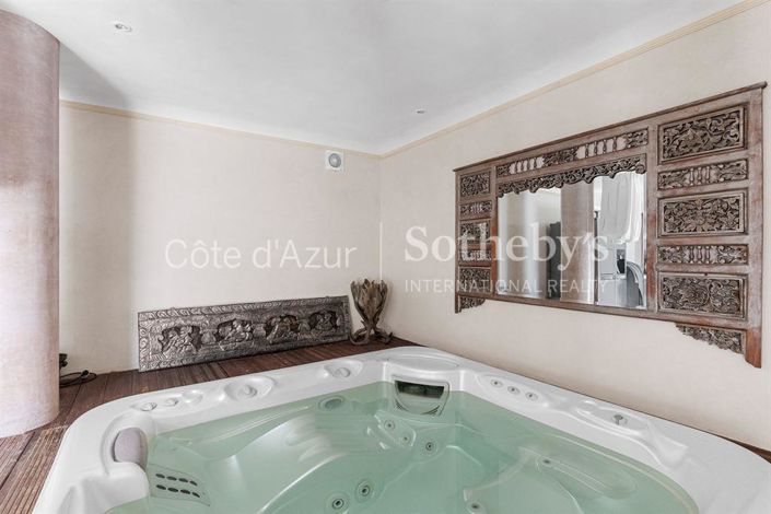 Image No.17-7 Bed House for sale