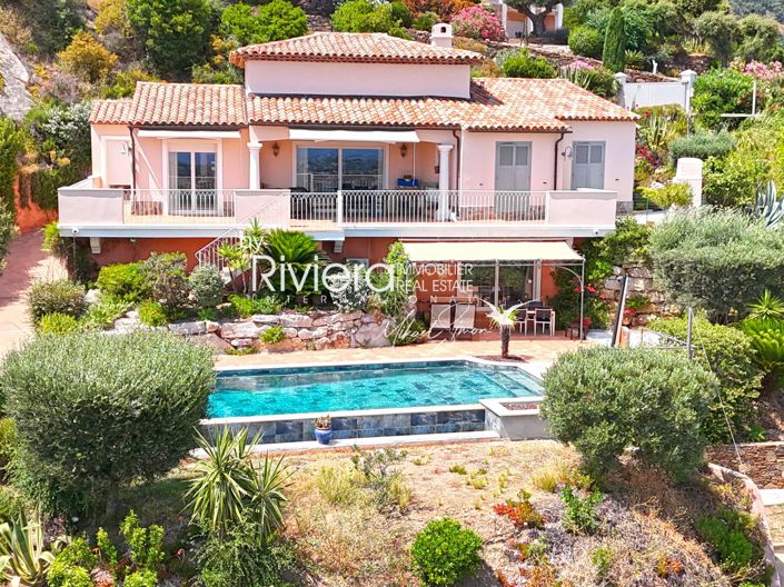 Image No.1-4 Bed House for sale